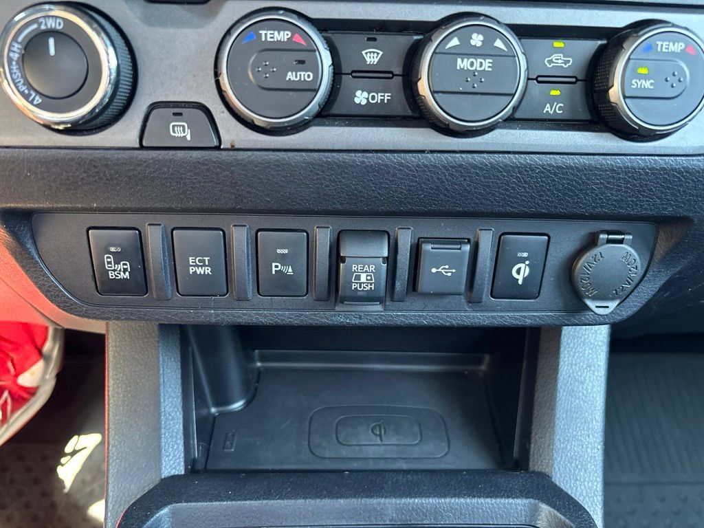 Used 2021 Toyota Tacoma TRD Off-Road w/ TRD Premium Off Road Package AWD/4WD image 47