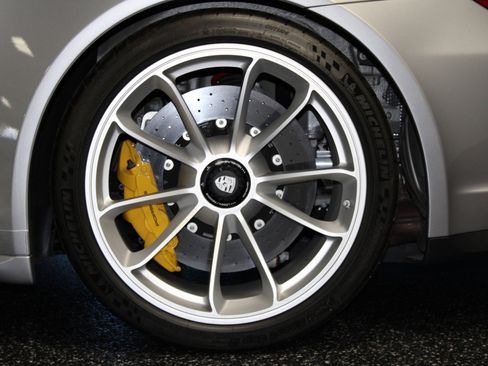 Used 2018 Porsche 911 GT3 image 46