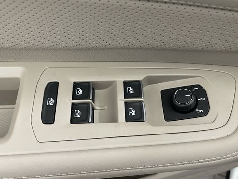 New 2026 Volkswagen Atlas SE FWD image 11