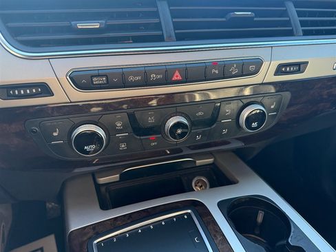 Used 2018 Audi Q7 2.0T Premium image 24