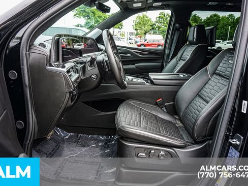 Used 2024 Cadillac Escalade ESV V AWD/4WD image 21