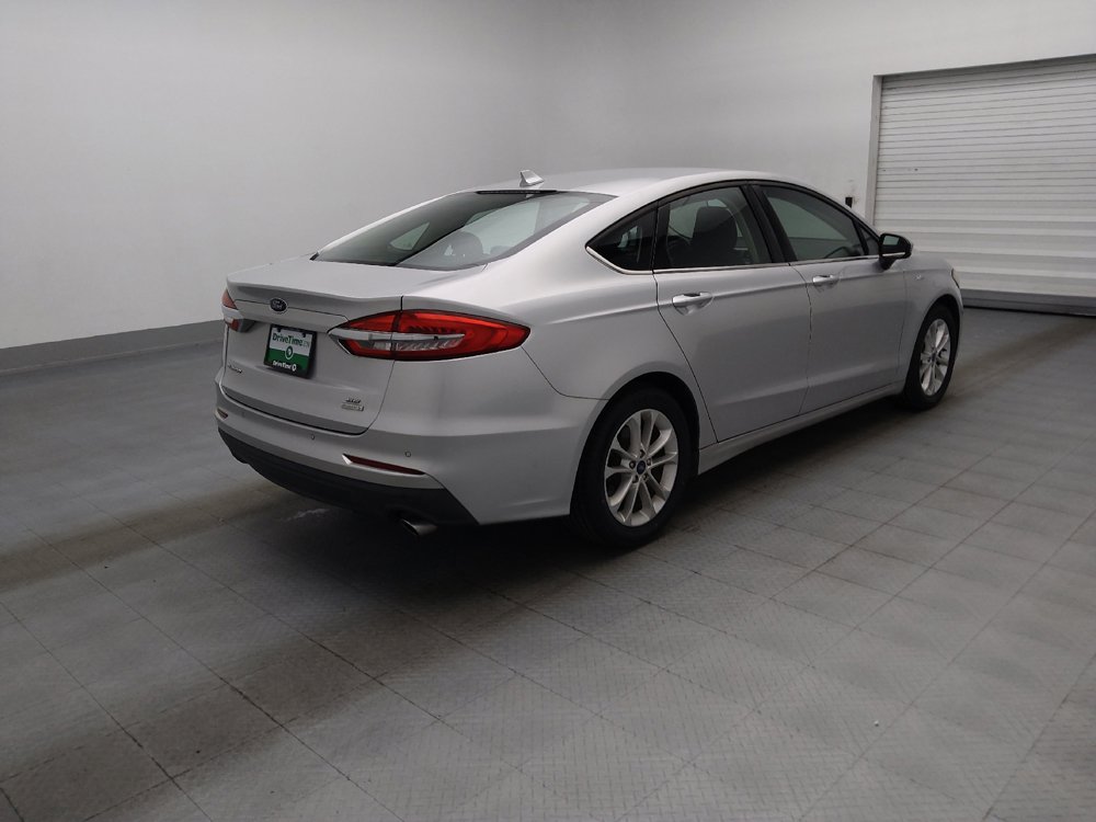 Used 2019 Ford Fusion SE FWD image 10