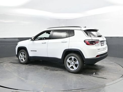 Used 2024 Jeep Compass Latitude AWD/4WD image 10