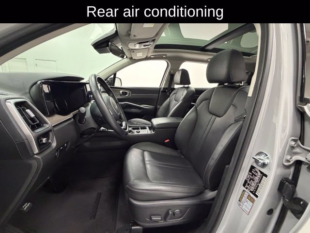 Used 2023 Kia Sorento S w/ Panoramic Sunroof Package AWD/4WD image 8