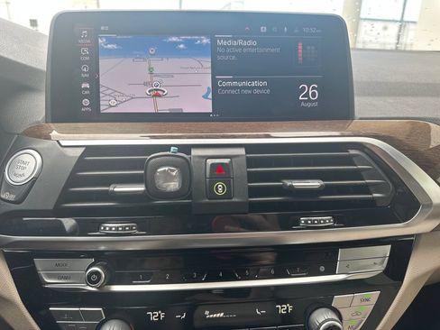 Used 2021 BMW X4 xDrive30i AWD/4WD image 16