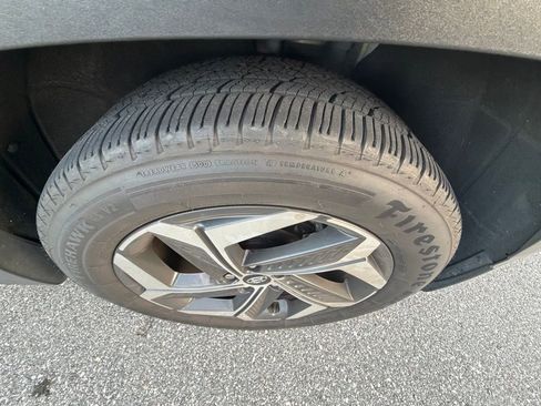 Used 2023 Hyundai Tucson Limited FWD image 3