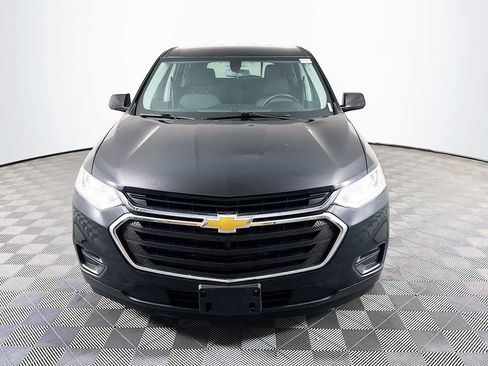 Used 2018 Chevrolet Traverse LS FWD image 2