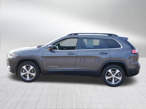 Used 2022 Jeep Cherokee Limited image 4