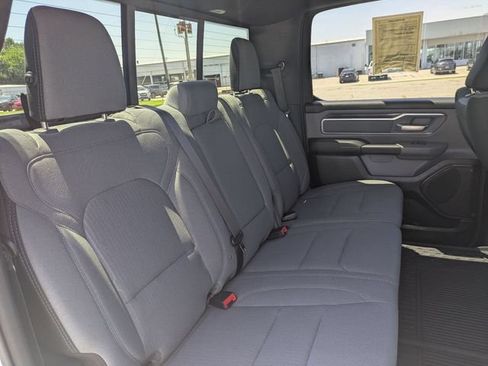 Used 2022 RAM 1500 Big Horn AWD/4WD image 32