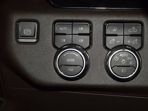 Used 2023 GMC Sierra 1500 SLT w/ SLT Premium Package image 37