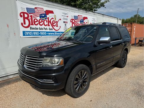 Used 2015 Lincoln Navigator 2WD image 6