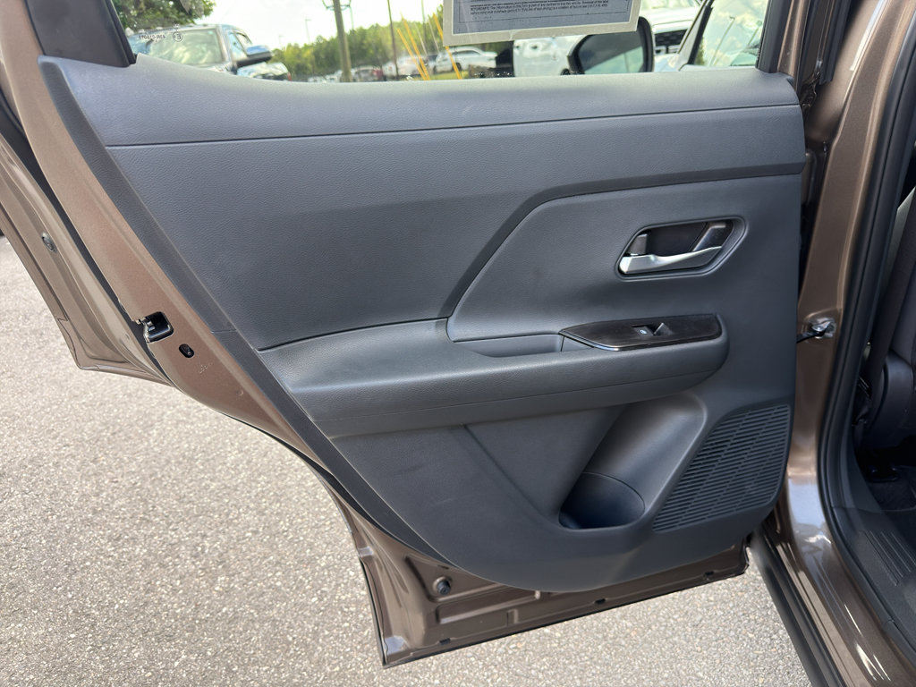 Used 2026 Nissan Kicks SV FWD image 27