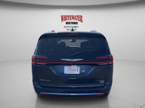 Used 2021 Chrysler Pacifica Limited w/ Uconnect Theater Family Group AWD/4WD image 6