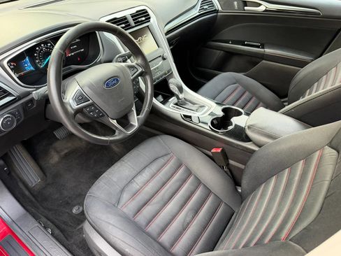 Used 2015 Ford Fusion SE FWD image 13