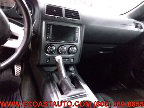 Used 2013 Dodge Challenger R/T image 9