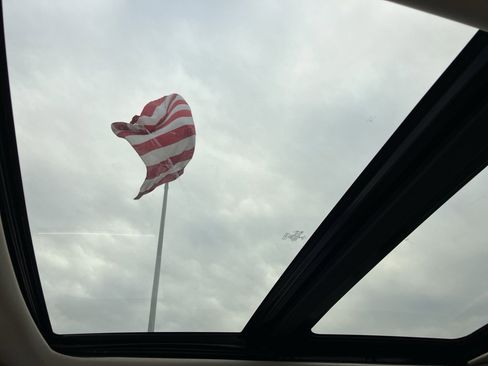 Certified 2020 Ford Expedition XLT w/ Equipment Group 202A image 27