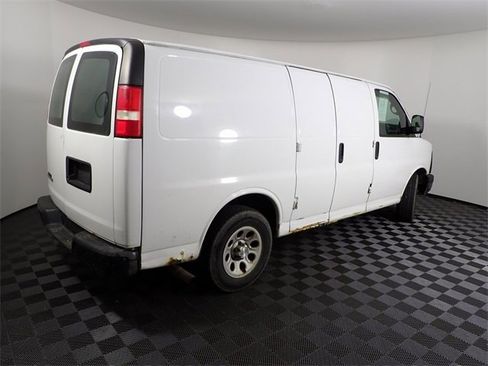 Used 2009 Chevrolet Express 1500 image 12