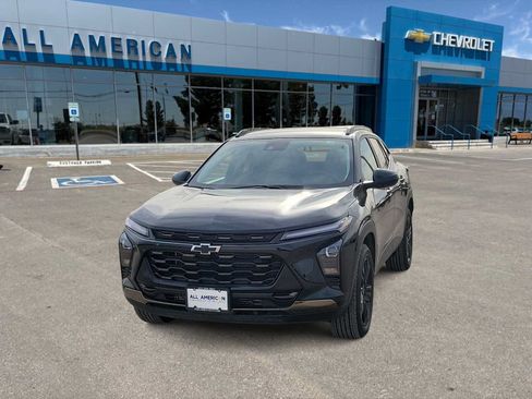Used 2025 Chevrolet Trax ACTIV FWD image 1