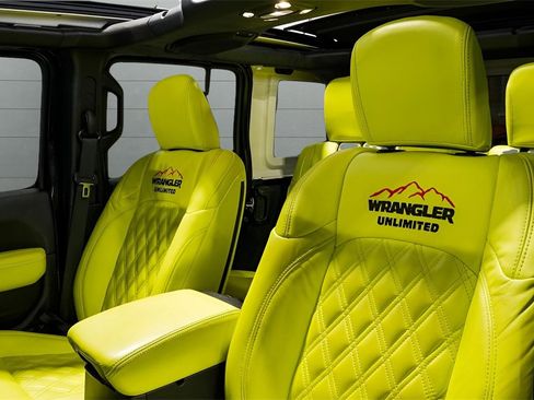 Used 2019 Jeep Wrangler Unlimited Sahara image 24