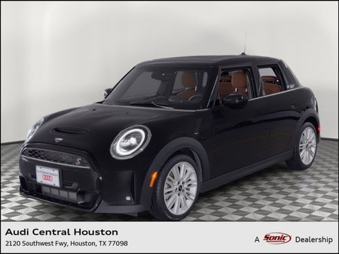 Used 2023 MINI Cooper S image 1