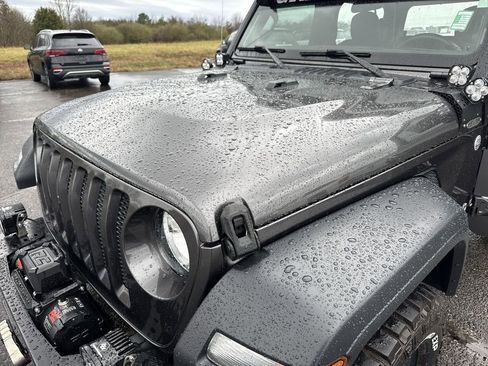 Used 2020 Jeep Wrangler Sport image 37