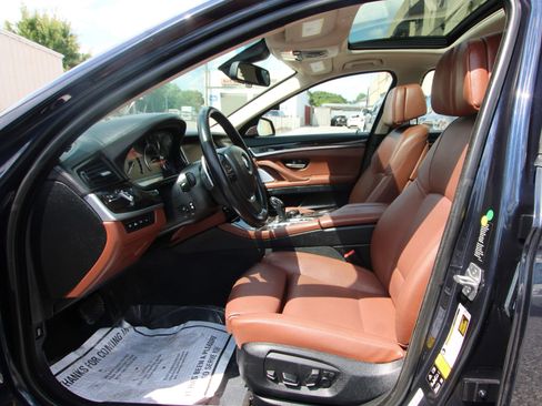 Used 2015 BMW 550i xDrive Sedan AWD/4WD image 9