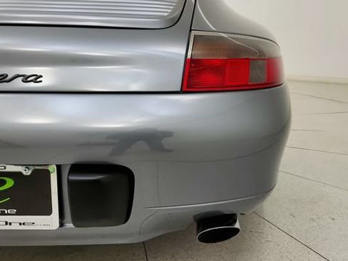 Used 2001 Porsche 911 Carrera RWD image 28