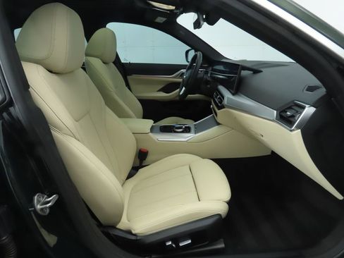 Used 2023 BMW i4 eDrive35 image 21