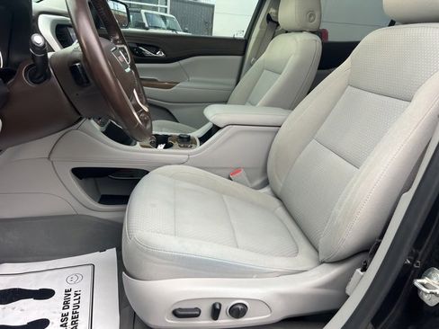 Used 2020 GMC Acadia SLE w/ Driver Convenience Package image 21