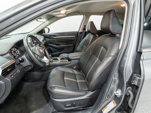 Used 2025 Nissan Altima 2.5 SR image 15