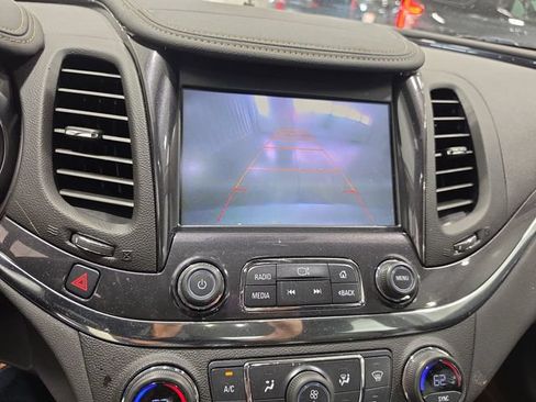 Used 2016 Chevrolet Impala LT w/ Convenience Package FWD image 8