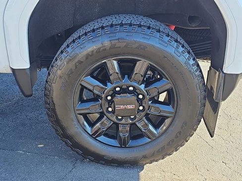 Certified 2024 GMC Sierra 2500 AT4 w/ AT4 Premium Plus Package image 39