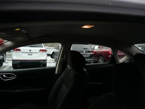 Used 2018 Nissan Sentra SV image 11