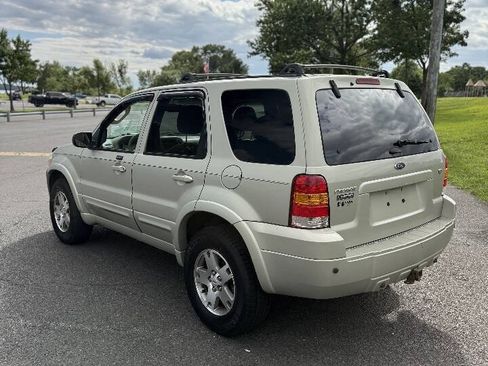 Used 2005 Ford Escape Limited AWD/4WD image 5