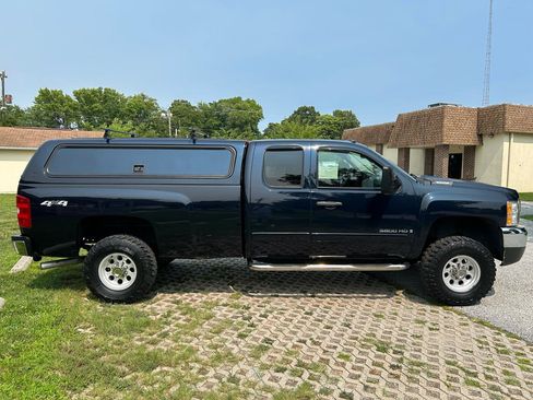 Used 2008 Chevrolet Silverado 3500 LT AWD/4WD image 4