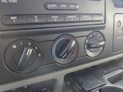 Used 2006 Ford F250 XLT AWD/4WD image 16