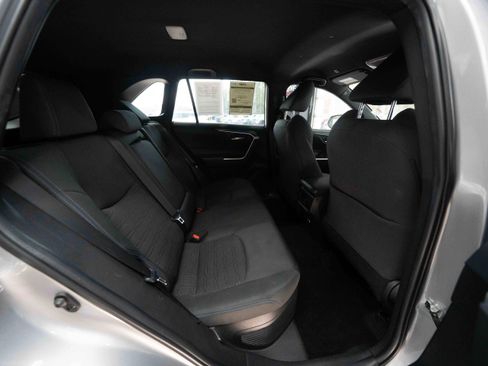 Used 2023 Toyota RAV4 SE image 26