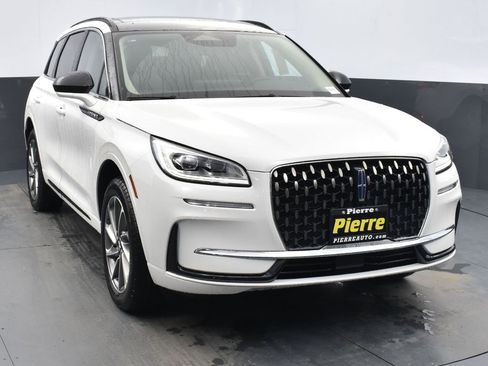 New 2025 Lincoln Corsair Grand Touring image 2