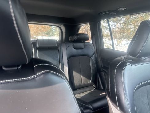 Used 2024 Jeep Grand Cherokee Altitude AWD/4WD image 45
