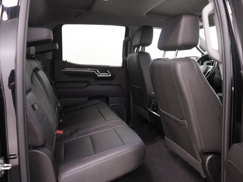 Used 2022 Chevrolet Silverado 1500 LTZ AWD/4WD image 14