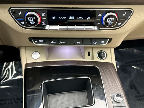 Used 2025 Audi Q5 2.0T Premium Plus w/ Premium Plus Package AWD/4WD image 25