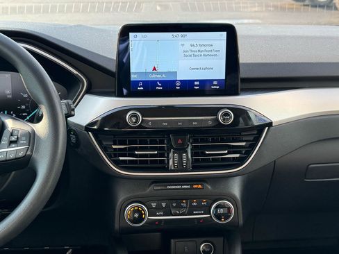 Used 2020 Ford Escape SE FWD image 21
