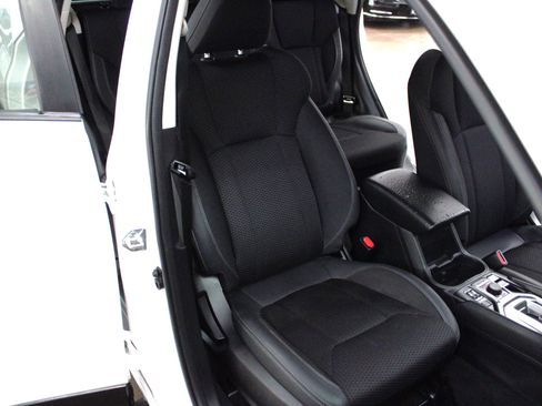 Used 2023 Subaru Forester Premium image 12