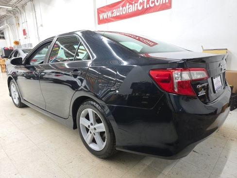 Used 2012 Toyota Camry SE FWD image 4