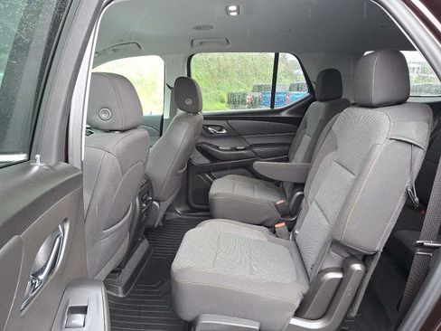 Used 2021 Chevrolet Traverse LT AWD/4WD image 10