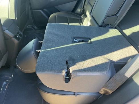 New 2026 Chevrolet Equinox LT w/ Convenience Package II image 40