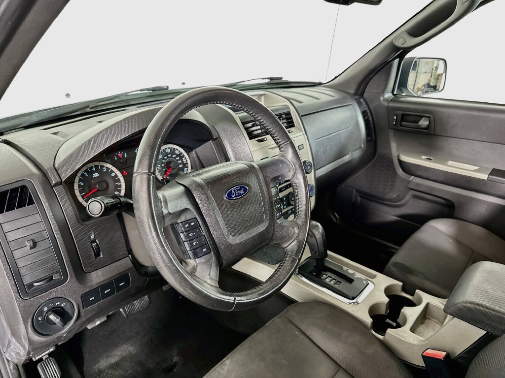 Used 2011 Ford Escape XLT w/ 202A Rapid Spec Order Code FWD image 10