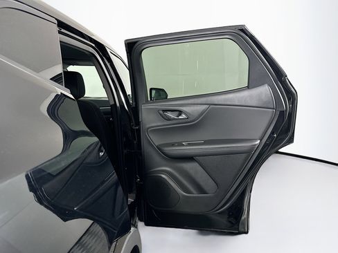 Used 2025 Chevrolet Blazer LT FWD image 30