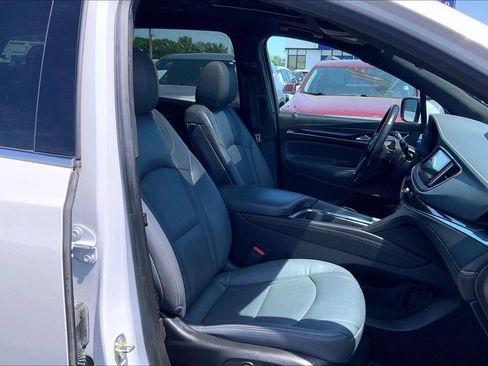 Used 2023 Buick Enclave Essence w/ Experience Buick Package AWD/4WD image 7