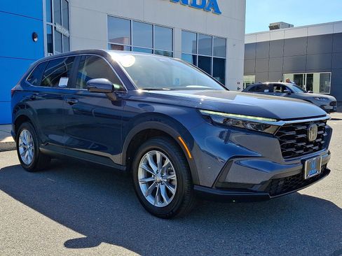 Used 2024 Honda CR-V EX image 3